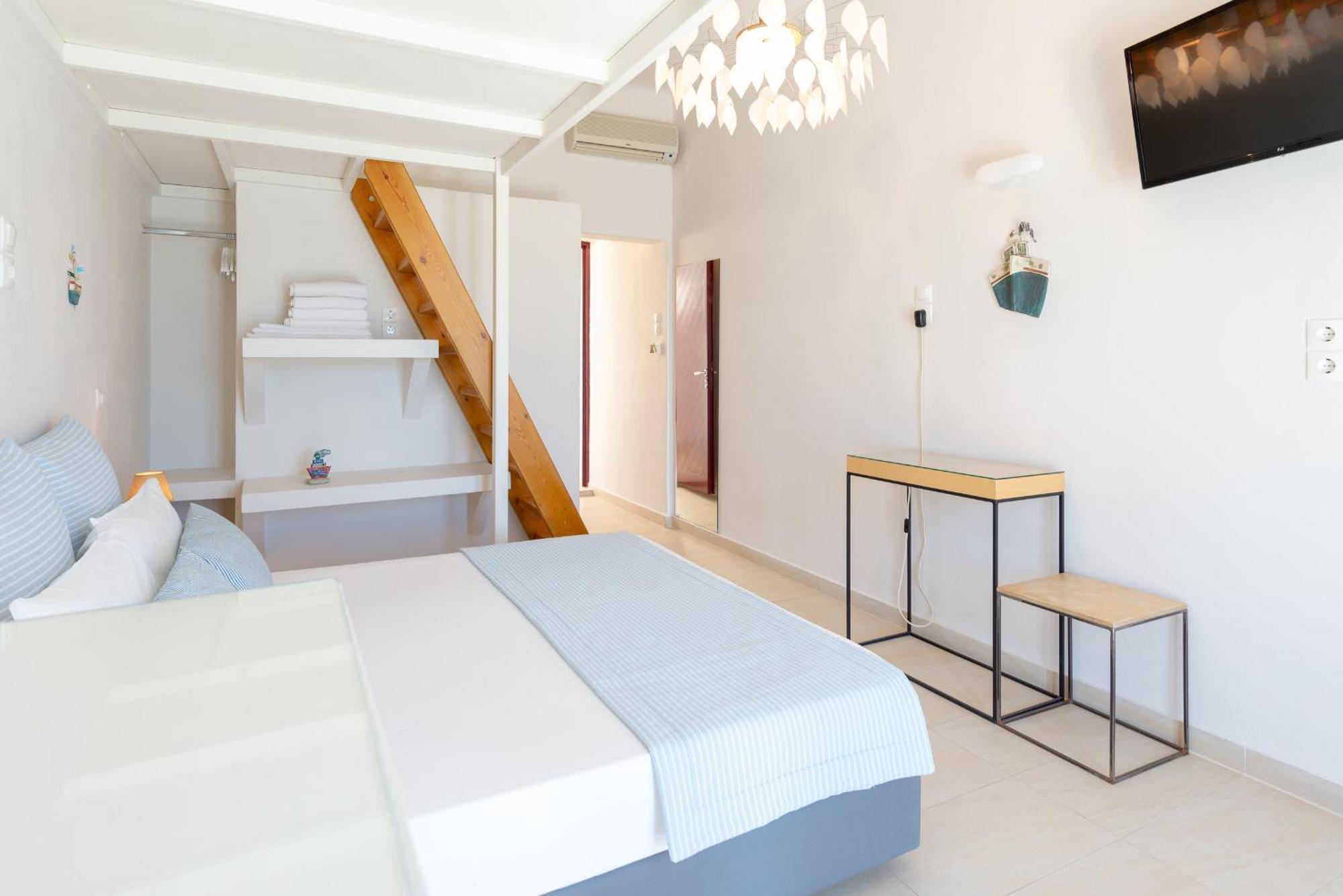 Emily Hotel Vari  Bagian luar foto